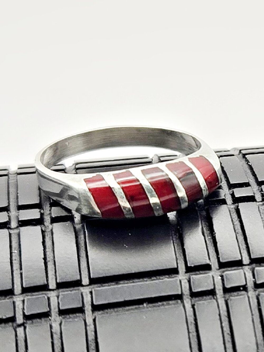 Vintage Sterling Silver Coral Inlay Ring Size 6.5 Red Coral Band 925